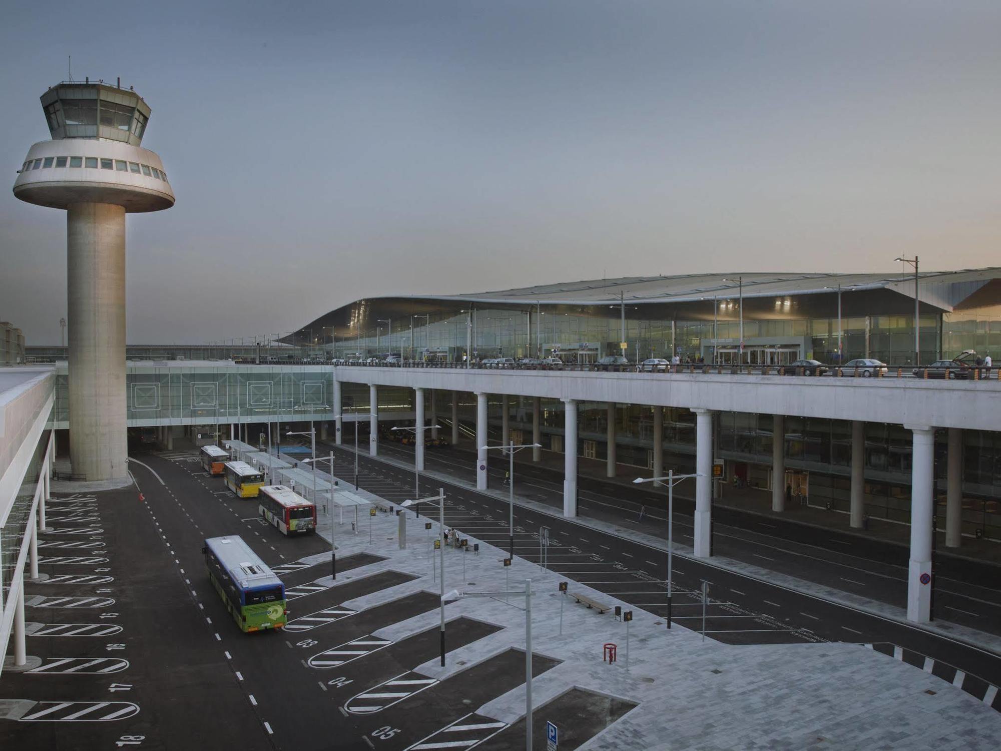 Air Rooms Barcelona Airport By Premium Traveller El Prat de Llobregat Exterior foto